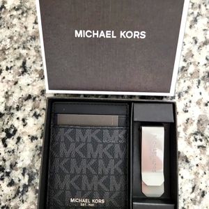 Michael Kors Wallet & Money Clip